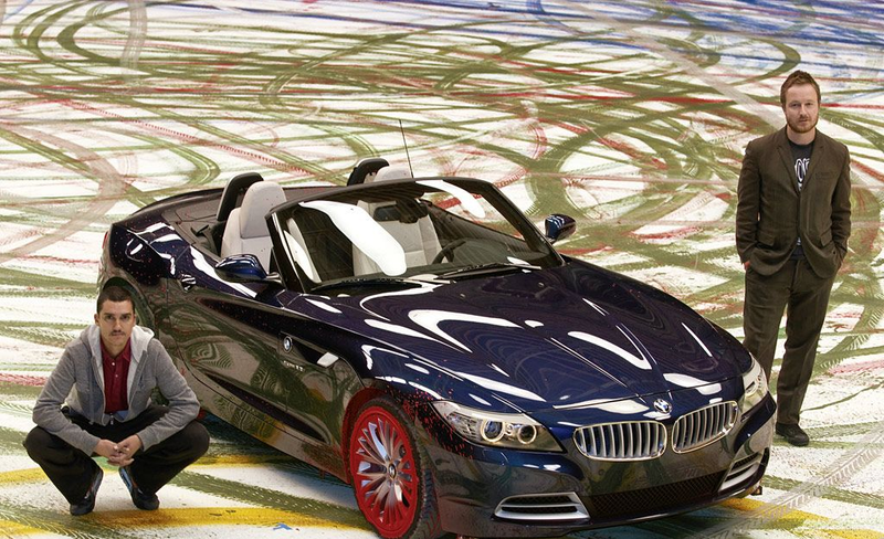 Illustration for article titled 2010 BMW Z4 Plays With Paint In Massive Art Piece